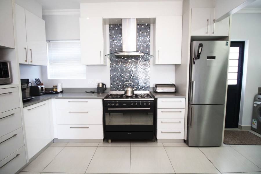 5 Bedroom Property for Sale in Calypso Beach Western Cape